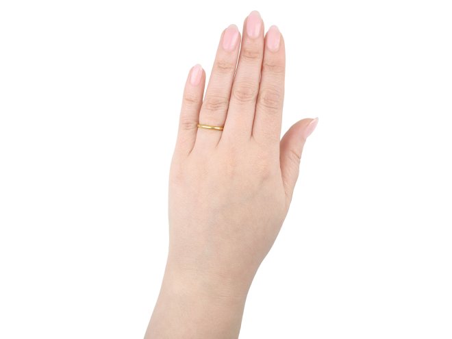 Gold posy ring 'Let vertue be thy gu(ide)', circa 18th century.