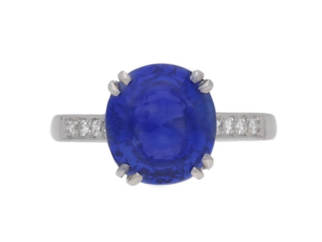 front view Burmese sapphire and diamond ring, circa 1950. berganza hatton garden 