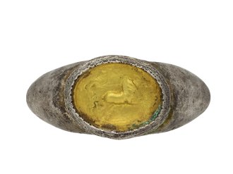 Ancient Roman charioteer silver ring, circa 3rd century AD. 