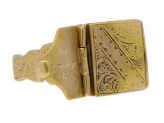 Gold locket ring, English, circa 1917. berganza hatton garden