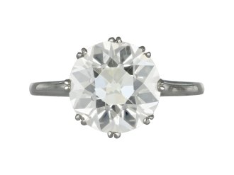 4.84 carat old cut diamond solitaire ring, English, circa 1920. 