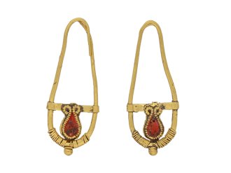 front view Ancient Roman gold earrings berganza hatton garden