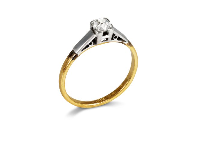 Old mine diamond solitaire ring, English, circa 1905.