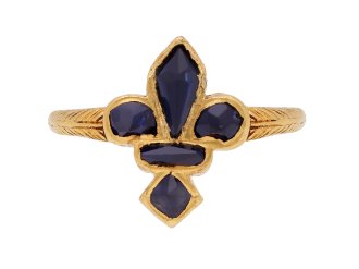 Post medieval sapphire fleur de lis ring, circa 16th century. Hatton Garden