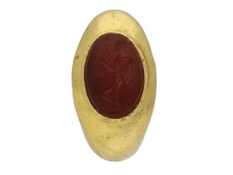 front Ancient Roman Putto intaglio ring hatton garden berganza