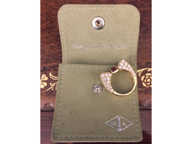 Van Cleef & Arpels ruby and diamond ring berganza hatton garden