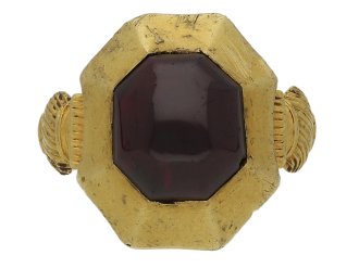 Medieval garnet cabochon ring berganza hatton garden