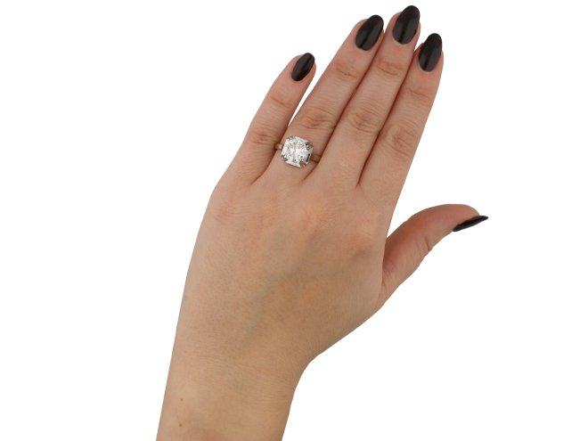 Art Deco diamond ring berganza hatton garden