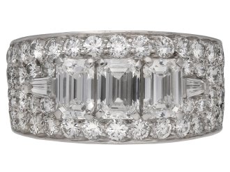 Bulgari diamond cluster 'Trombino' ring, circa 1960.