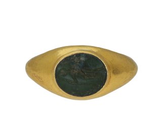 Ancient Roman gold ring with Minerva intaglio, 3rd-4th century AD.