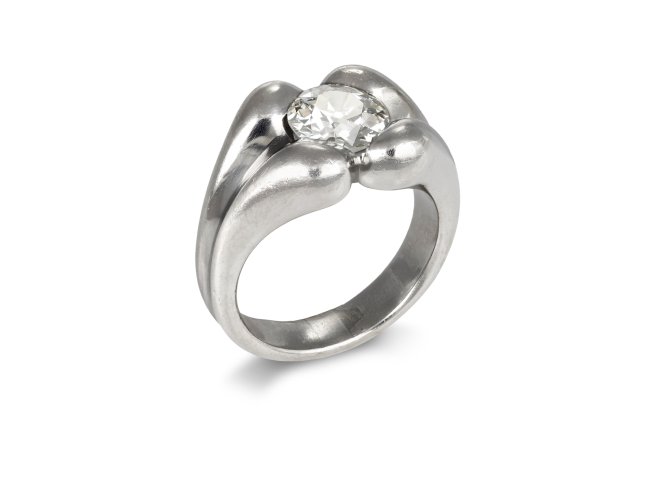 Diamond solitaire ring, circa 1940.