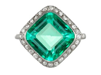 Edwardian Colombian emerald and diamond coronet cluster ring, French, circa 1910.