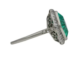 Edwardian Colombian emerald and diamond coronet cluster ring, French, circa 1910.