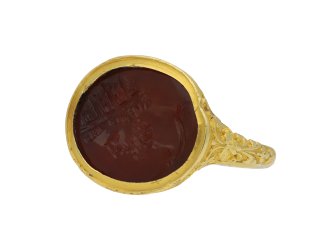 Elizabethan intaglio ring featuring Edward de Vere hatton garden