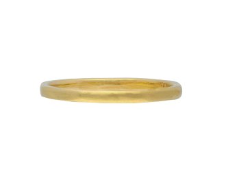 Antique yellow gold wedding band, circa 1937. 