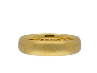 Yellow gold wedding band hatton garden