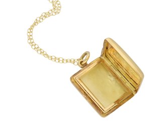 Victorian Gold locket hatton garden