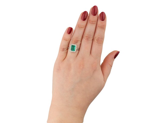 Colombian emerald and diamond coronet cluster ring hatton garden