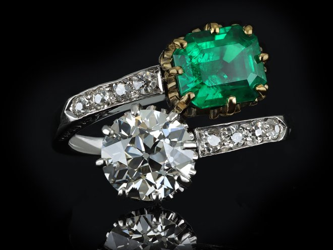 Colombian Emerald and Diamond Crossover Ring hatton garden