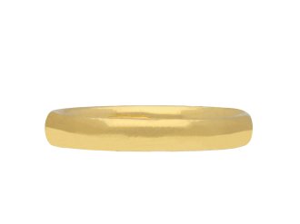 Yellow gold wedding band, English, 1929.