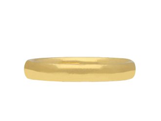 Yellow gold wedding band, English, 1929. Hatton Garden