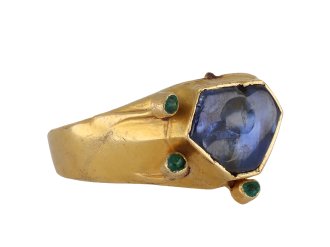 Medieval sapphire ring, circa 1200 1500 Hatton Garden