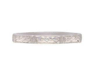 Platinum engraved wedding band, circa 1925. Hatton Garden
