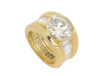 Garrards and Co diamond ring, English, circa 1990 hatton garden