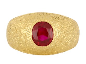 Buccellati Burmese ruby ring, Italian, circa 1940.