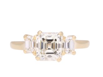 Vintage diamond flank solitaire ring, circa 1970. Hatton Garden