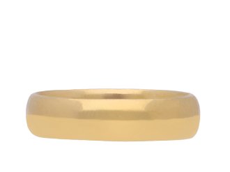 Yellow gold wedding band, English, 1916.