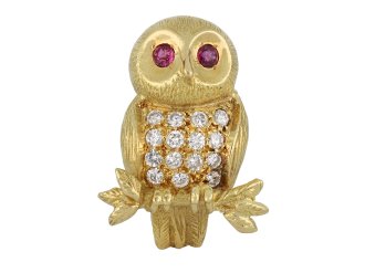 Cropp & Farr diamond owl brooch, English, 1980. hatton garden