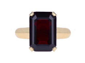 Vintage garnet solitaire ring, French, circa 1950. hatton garden