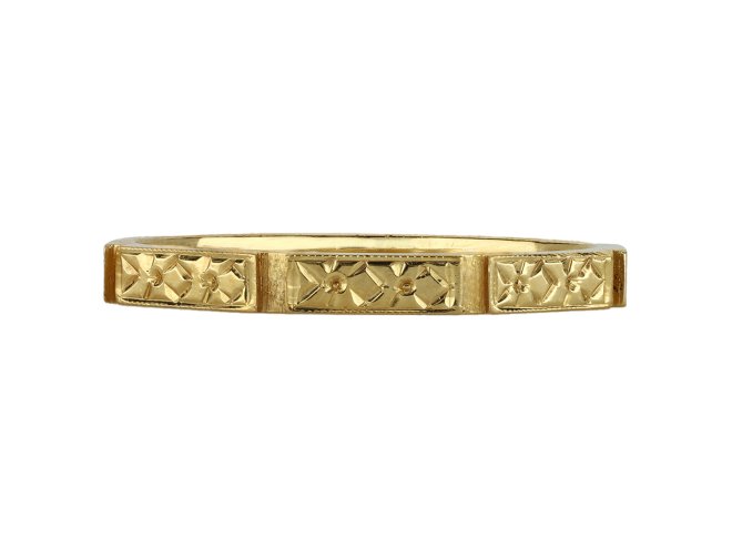 Yellow gold engraved wedding band, English, 1949. hatton garden