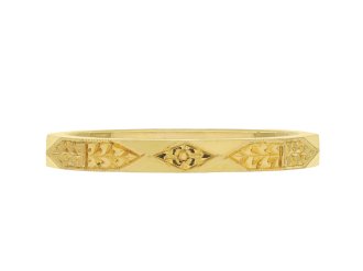 Engraved yellow gold wedding band, English, 1953 hatton garden