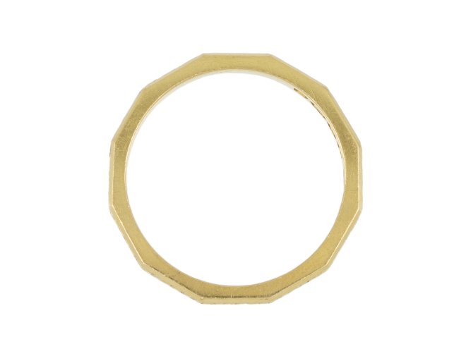Engraved yellow gold wedding band, English, 1953 hatton garden