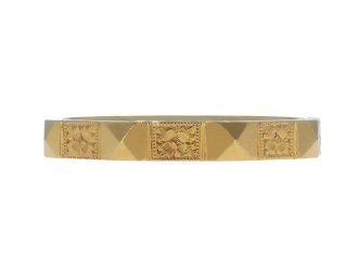 Engraved yellow gold wedding band,  English, 1957.