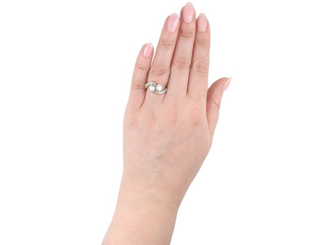 Edwardian diamond crossover ring, circa 1910.