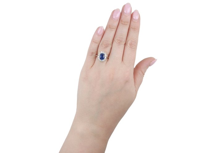 Edwardian Ceylon sapphire coronet cluster ring, circa 1915.