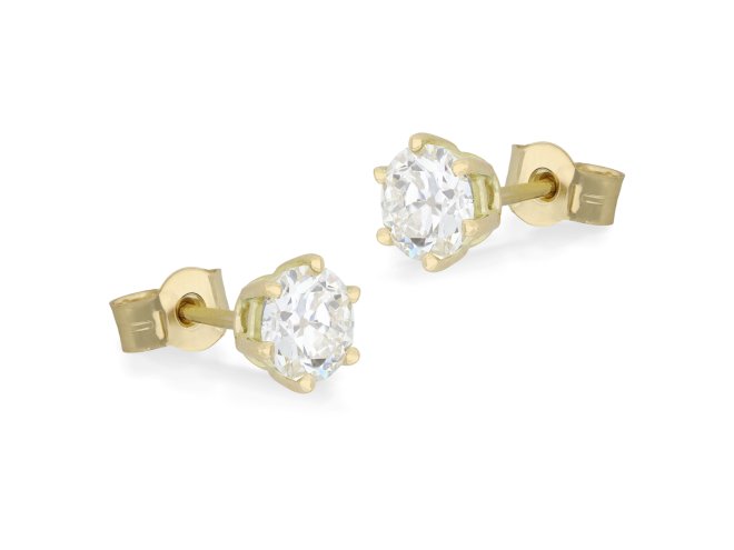Old cut diamond stud earrings.
