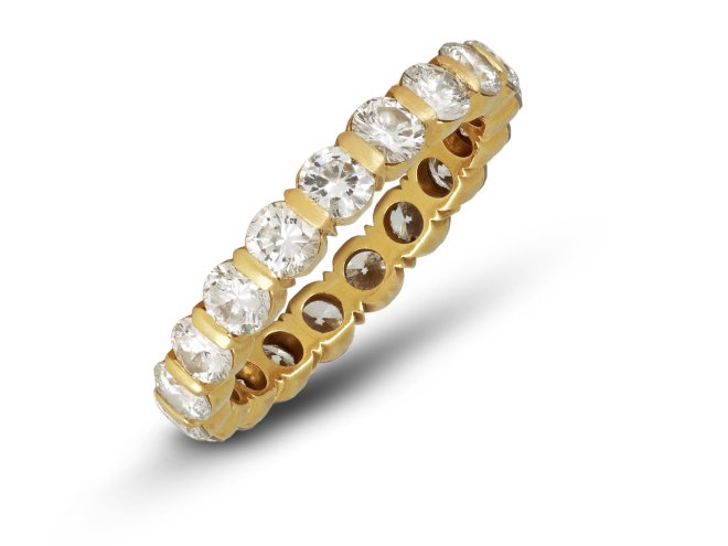 Vintage diamond full eternity ring, French, circa 1960.
