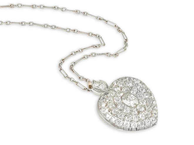 Victorian diamond heart locket, circa 1890.
