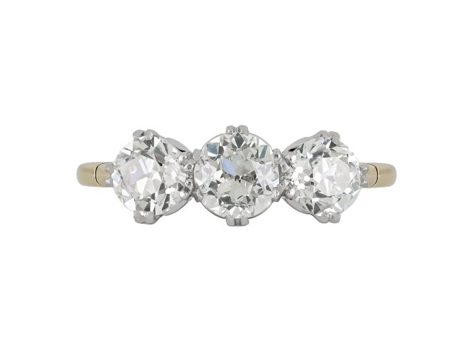 Edwardian diamond three stone ring, circa 1910