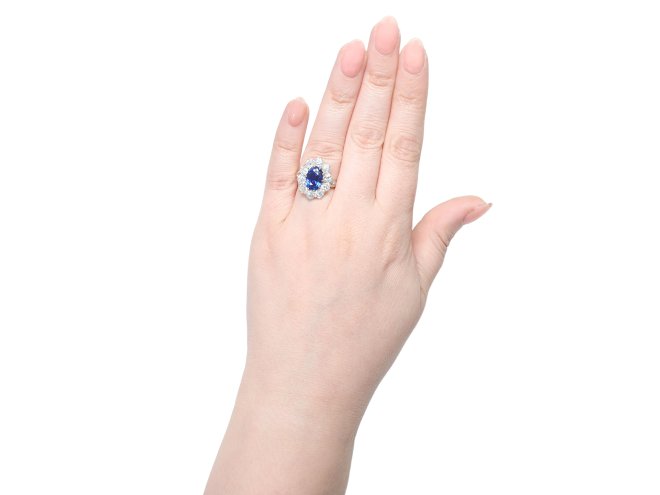 Edwardian Ceylon sapphire and diamond coronet cluster ring, circa 1910.
