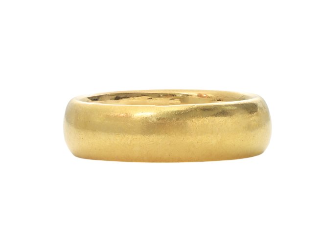 Yellow gold wedding band, English, 1916.