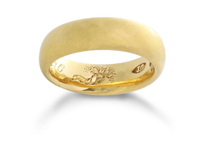 Yellow gold wedding band, English, 1916.
