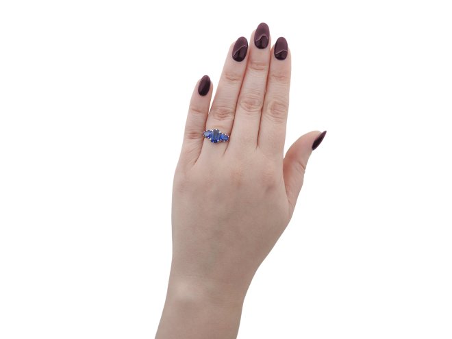 Burmese sapphire three stone ring, circa 1920. 