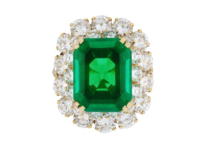 Van Cleef & Arpels Colombian emerald and diamond cluster ring, French, circa 1975.