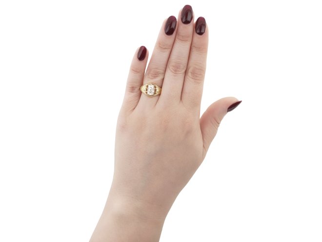 Old mine Diamond solitaire ring, circa 1890.