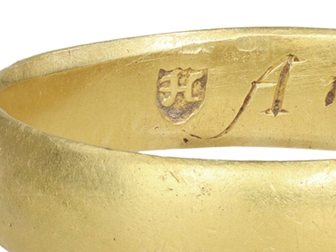 Post medieval gold posy ring, 'A minde content cannot repent' circa 17th century.
